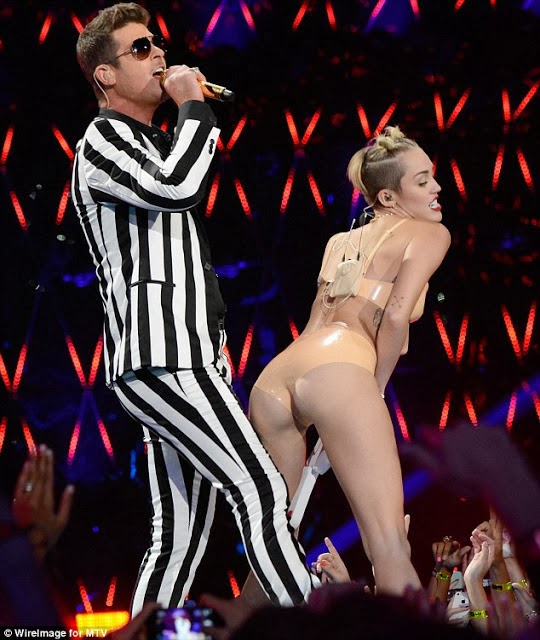 Miley cyrus dance off the valuable Regret, miley cyrus dance off